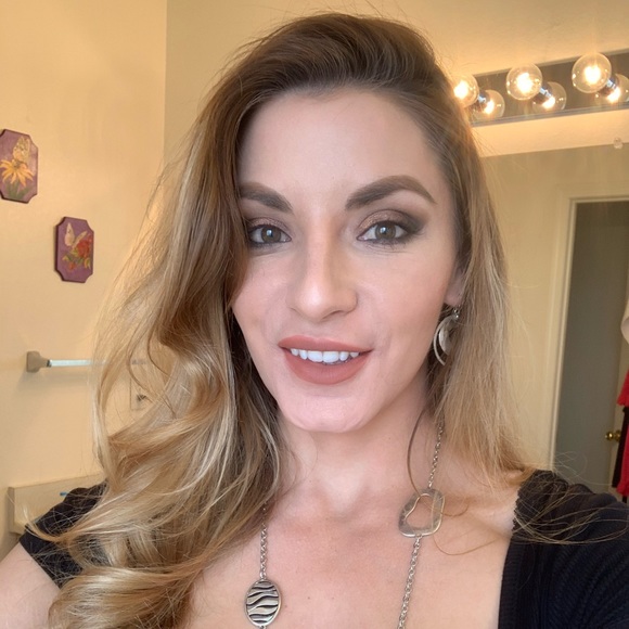 Meet the Posher Other - Meet your Posher, Richelle